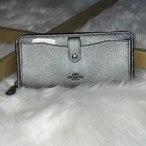 Coach Multifunction Accordion Wallet